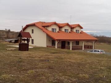 Фотографии Гостевой дом Casa Vanatorilor г. Comana de Jos (Румыния) №1 Фото Гостевой дом Casa Vanatorilor г. Comana de Jos 1
